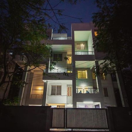 פונה Atithi Service Apartment מראה חיצוני תמונה