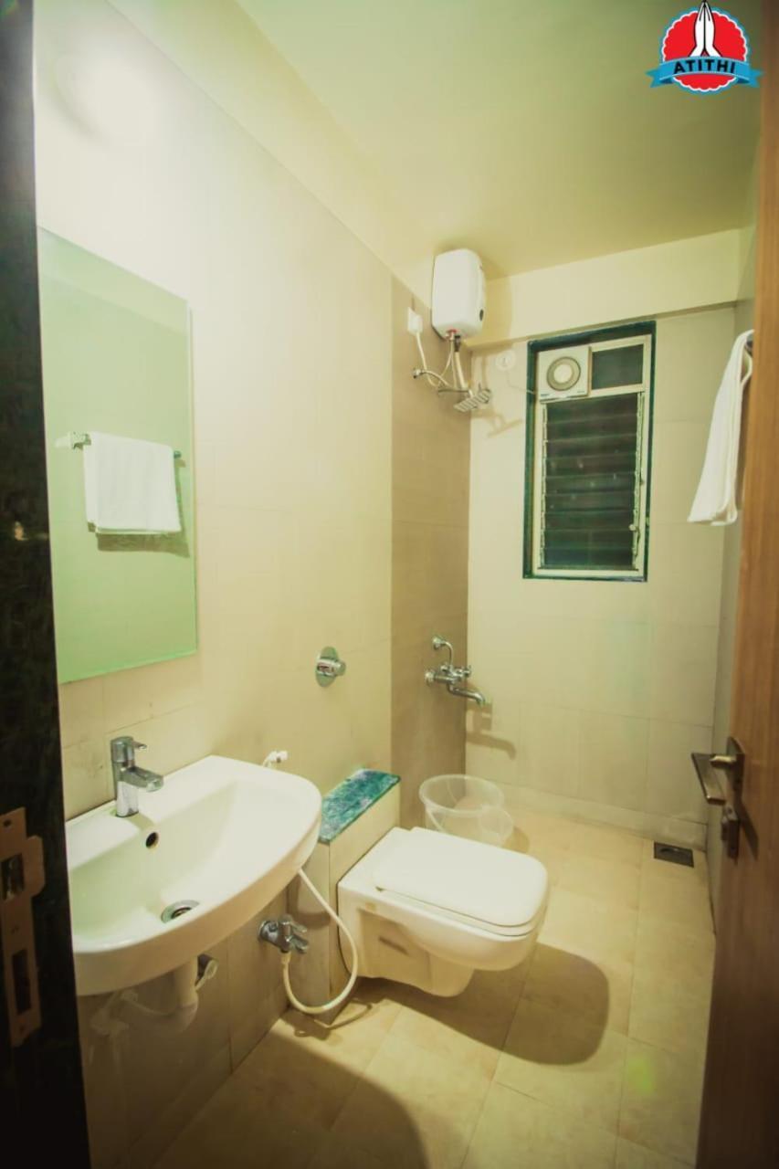 פונה Atithi Service Apartment מראה חיצוני תמונה